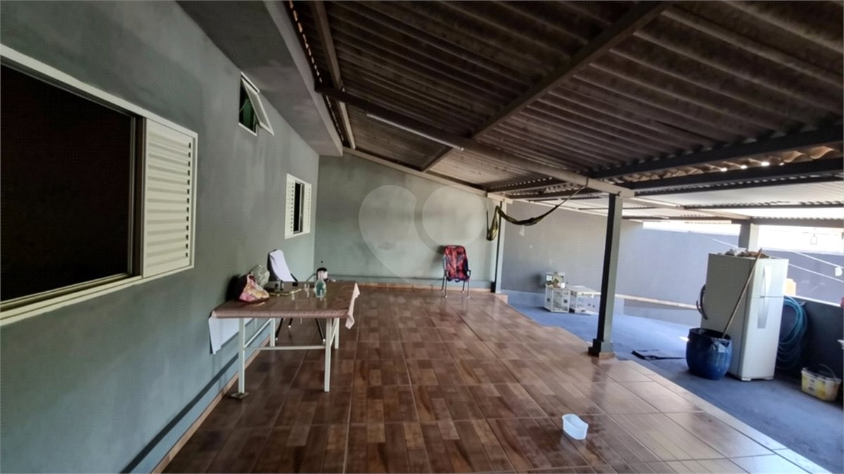 Casa à venda com 3 quartos em Residencial Azulville II, Matão, SP