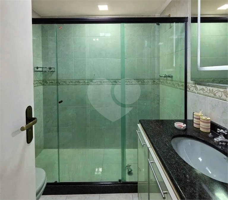 Apartamento à venda com 2 quartos, sendo 1 suíte,  em Laranjeiras, Rio de Janeiro, RJ
