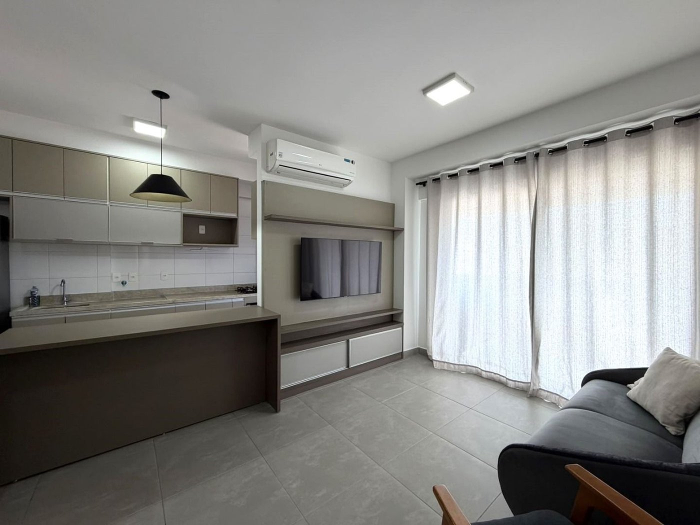 Apartamento com 2 dormitórios à venda, 72 m² por R$ 1.350.000,00 - Gonzaga - Santos/SP