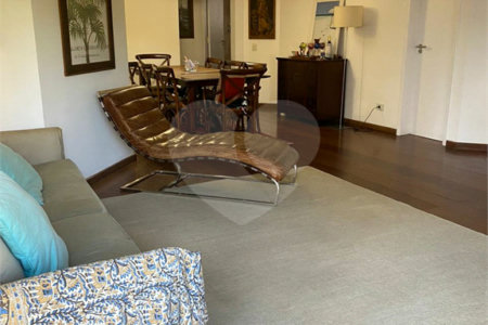 Apartamento à venda com 3 quartos, sendo 1 suíte, em Real Parque, São Paulo, SP