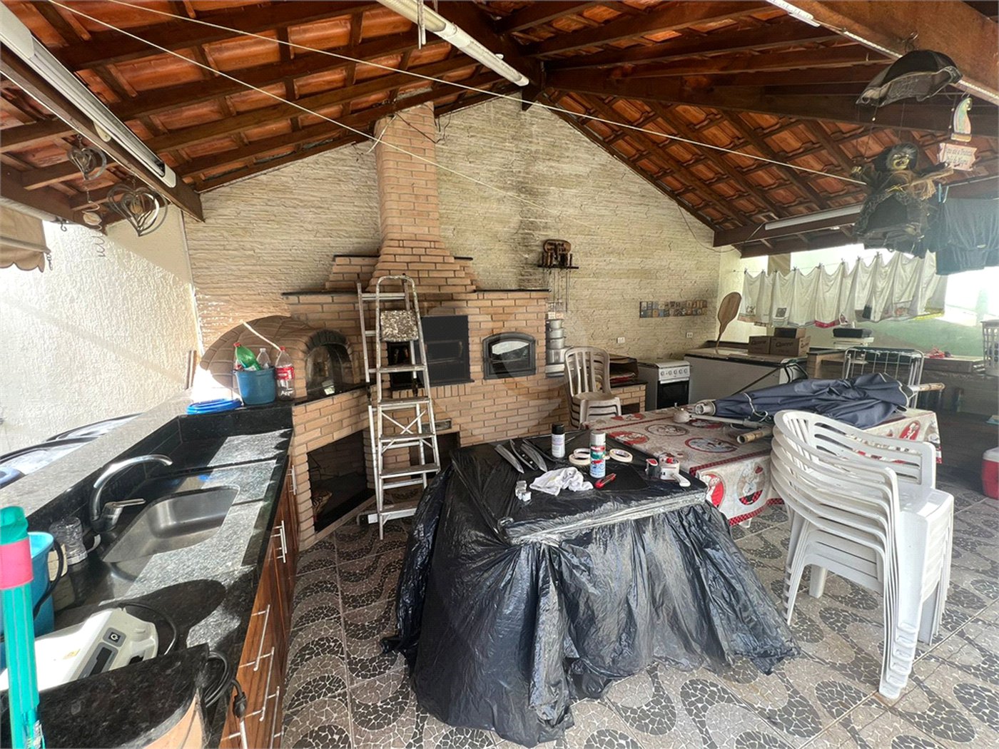 Casa à venda com 4 suítes no condomínio Parque Petrópolis 4 Secção, Mairiporã - SP