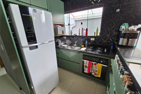 Casa à venda com 3 quartos, sendo 2 suítes,  no condomínio Residencial Marina, Itapetininga - SP