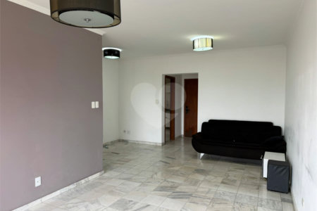 Apartamento à venda com 3 quartos, sendo 1 suíte, no Centro, Suzano, SP