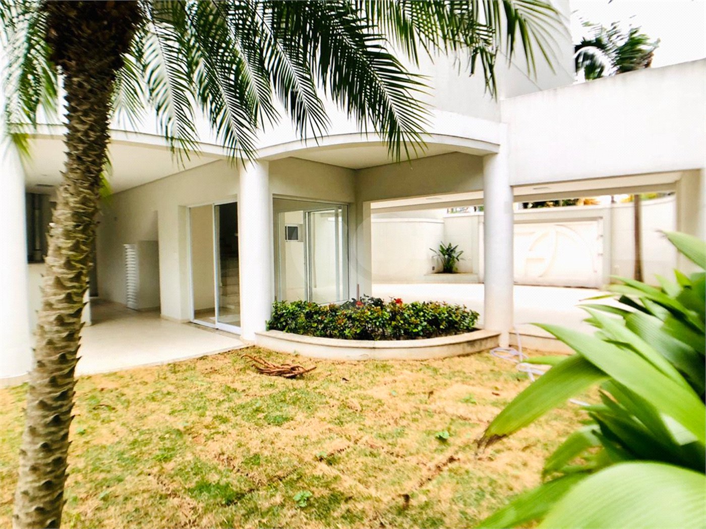 Casa à venda com 3 suítes em Tremembé, São Paulo, SP