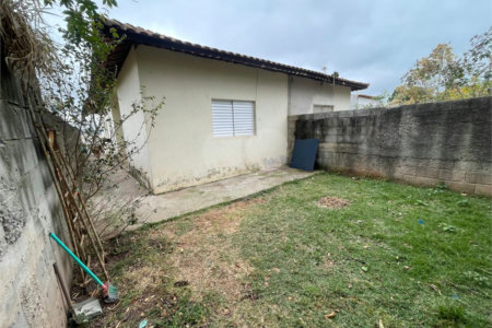 Sobrado à venda com 2 quartos, sendo 1 suíte, em Loteamento Jardim do Sol (mailasqui), São Roque, SP