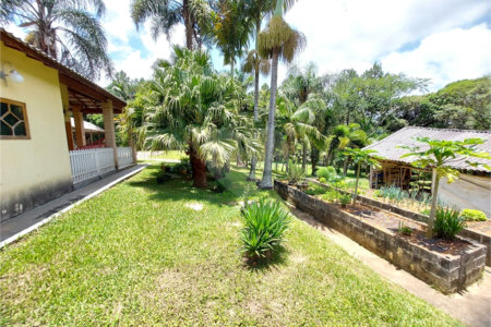 Casa à venda com 4 quartos, sendo 1 suíte, no Centro, Ibiúna, SP