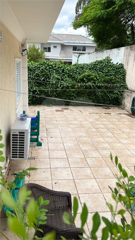 Casa à venda com 5 quartos, sendo 4 suítes,  no condomínio Terras de Santa Clara, Jacareí - SP