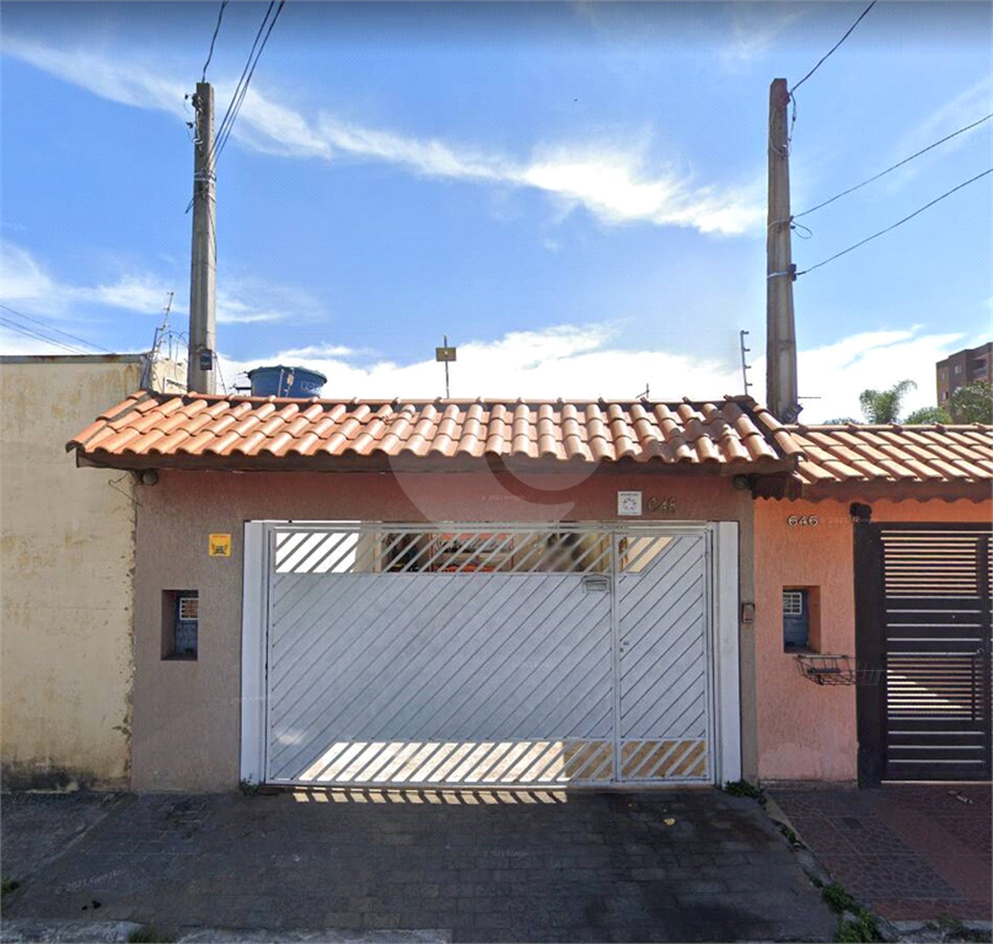 Casa à venda com 3 quartos, sendo 1 suíte, em Vila Figueira, Suzano, SP