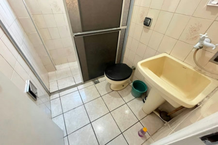 Apartamento na Quadra da Praia na Ponta da Praia – Andar Alto | Excelente Oportunidade em Santos!