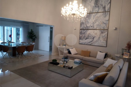 Casa à venda com 4 suítes no condomínio Villaggio Capriccio, Louveira - SP