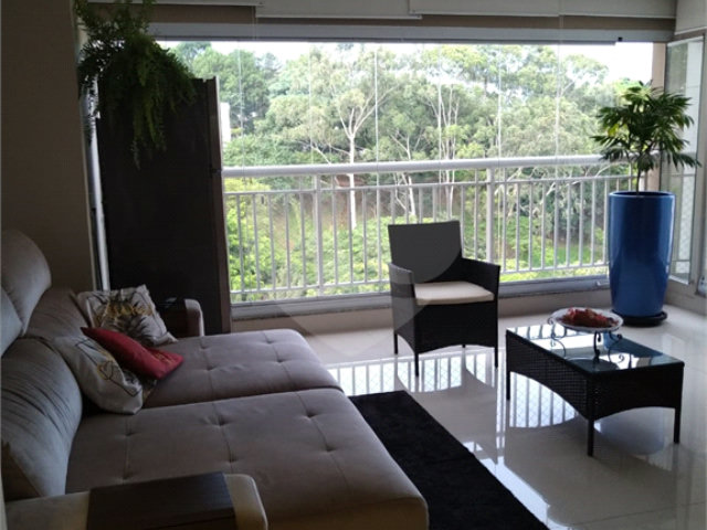 Apartamento à venda com 3 quartos, sendo 2 suítes,  em Vila Maria, São Paulo, SP