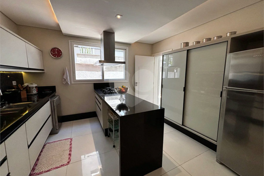 Casa à venda com 4 quartos, sendo 3 suítes, no condomínio Reserva Nova Cantareira, São Paulo - SP