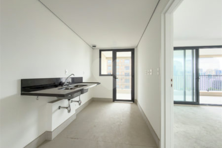 Apartamento à venda com 3 suítes em Vila Nova Conceição, São Paulo, SP