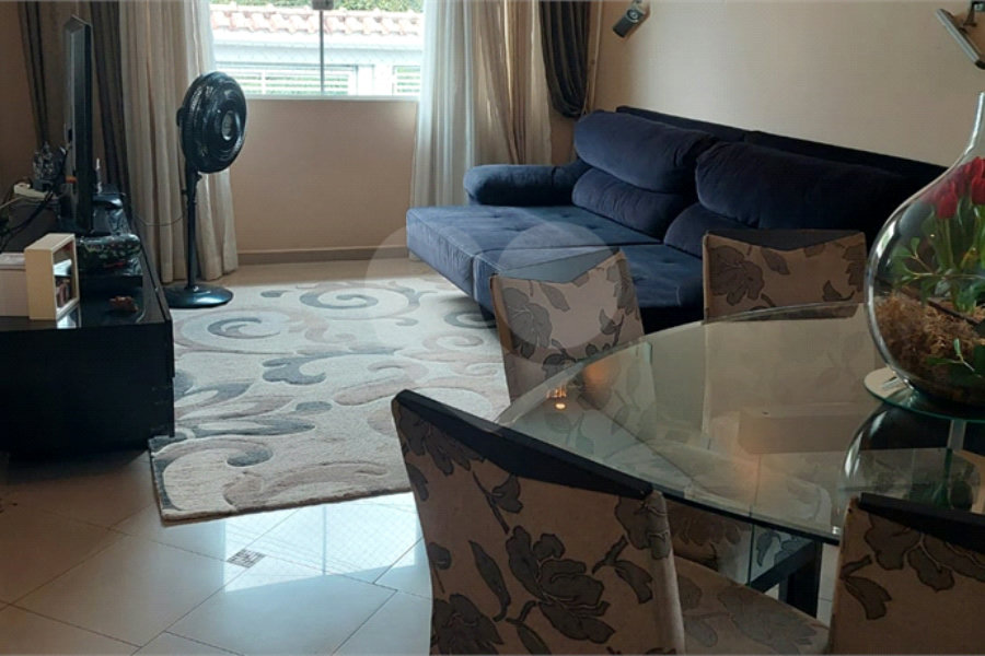 Sobrado à venda com 3 quartos, sendo 1 suíte, em Vila Constança, São Paulo, SP