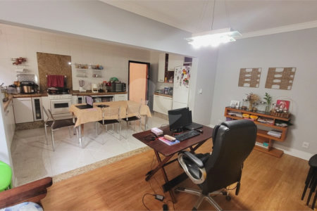 Casa à venda com 4 quartos, sendo 1 suíte, em Vila Matilde, São Paulo, SP
