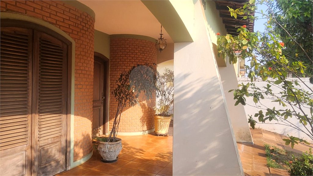 Casa à venda com 3 quartos, sendo 1 suíte, no Centro, Araraquara, SP