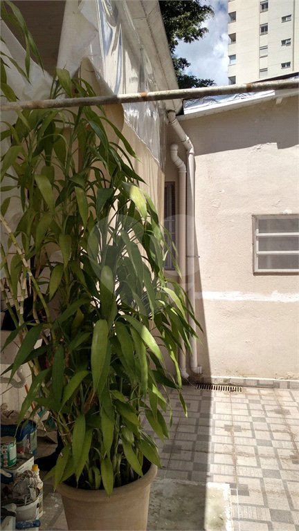 Casa à venda com 3 quartos, sendo 1 suíte, em Vila Mariana, São Paulo, SP