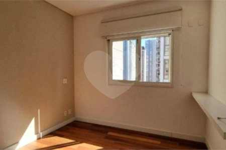 Apartamento à venda com 3 suítes em Vila Mariana, São Paulo, SP