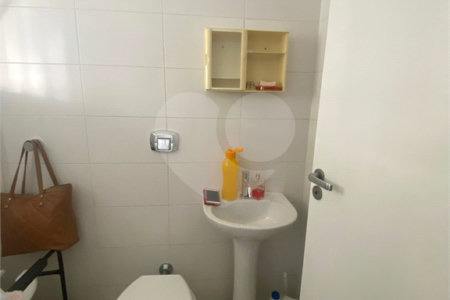 Casa de Vila à venda com 3 suítes em Parque Campolim, Sorocaba, SP