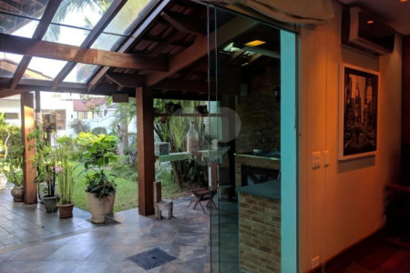 Sobrado à venda ou para alugar com 5 quartos, sendo 3 suítes, em Jardim Marajoara, São Paulo, SP