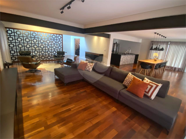 Casa à venda com 4 suítes no condomínio Gleba II, Mairiporã - SP