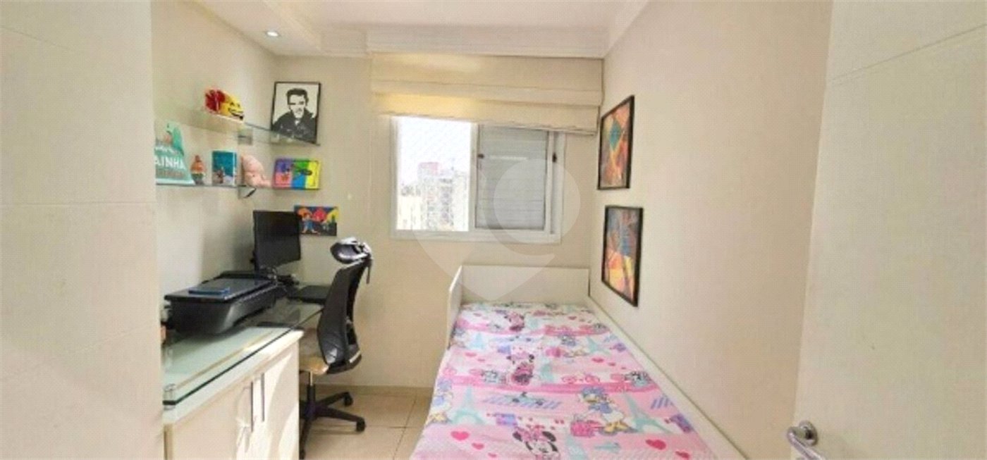 Apartamento à venda com 3 quartos, sendo 1 suíte,  em Vila Paulista, São Paulo, SP