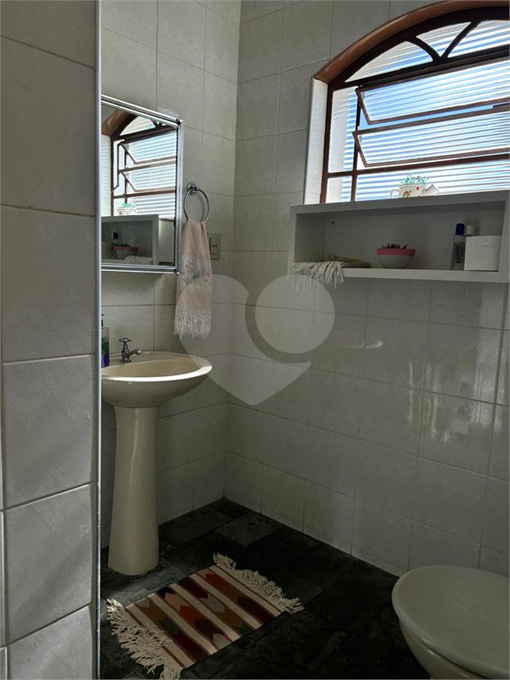 Sobrado à venda com 4 quartos, sendo 2 suítes,  em Parque Nova Suíça, Valinhos, SP