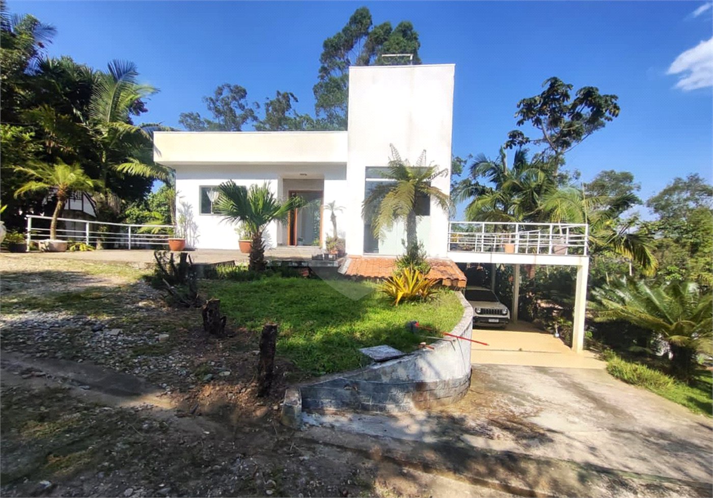 Casa à venda com 3 quartos, sendo 1 suíte, no condomínio Clube Florada Suzano, Suzano - SP