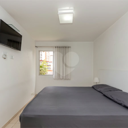 Apartamento à venda com 3 quartos, sendo 1 suíte,  em Vila Clementino, São Paulo, SP