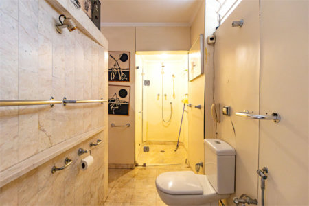 Casa Térrea à venda com 4 quartos, sendo 2 suítes, em Jardim Europa, São Paulo, SP