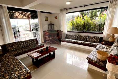 Casa à venda com 6 quartos, sendo 5 suítes,  em Alto de Búzios, Armação dos Búzios, RJ
