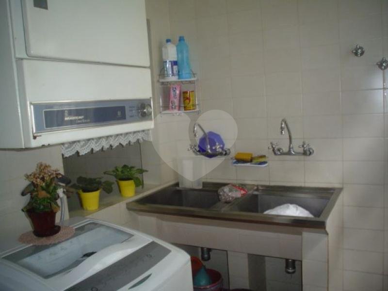 Sobrado à venda com 4 quartos, sendo 3 suítes, em Jardim São Bento, São Paulo, SP