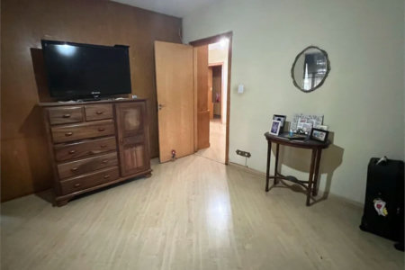 Casa à venda com 4 quartos, sendo 1 suíte, em Jardim das Vertentes, São Paulo, SP