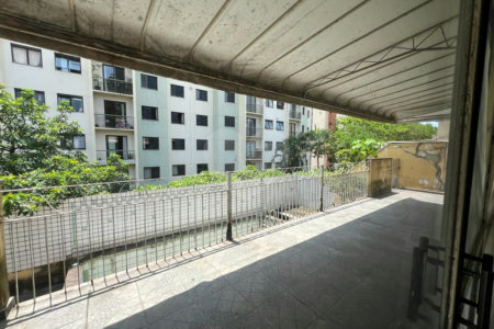 Casa à venda com 4 quartos, sendo 1 suíte, em Jardim das Vertentes, São Paulo, SP