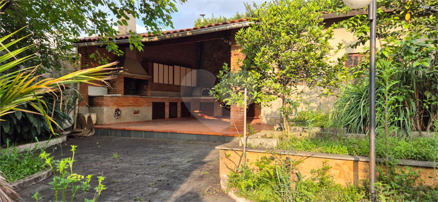Casa à venda ou para alugar com 4 quartos, sendo 1 suíte, em Tremembé, São Paulo, SP
