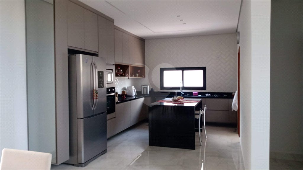 Casa à venda com 3 suítes no condomínio Residencial Milano, Indaiatuba - SP