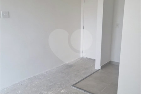 Apartamento à venda com 1 quarto em Vila Mazzei, São Paulo, SP