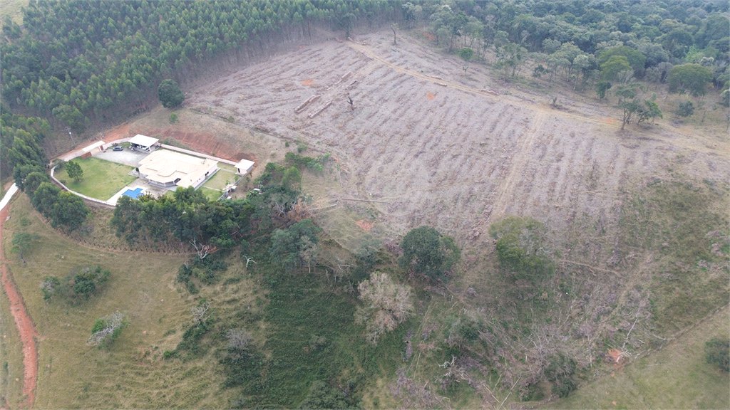 Casa à venda com 4 suítes no Centro, Extrema, MG