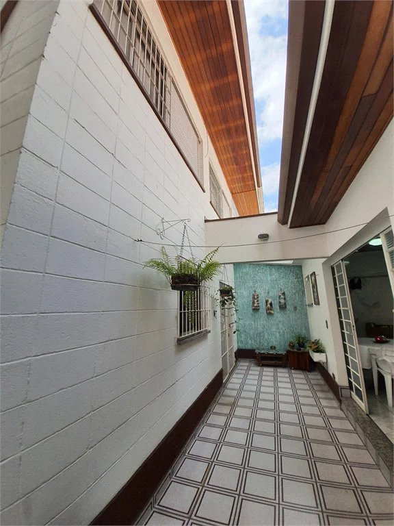 Sobrado à venda com 3 quartos, sendo 1 suíte,  em Jardim Rizzo, São Paulo, SP