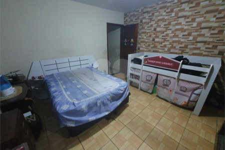 Casa Térrea à venda com 3 quartos, sendo 1 suíte, no Centro, Poá, SP