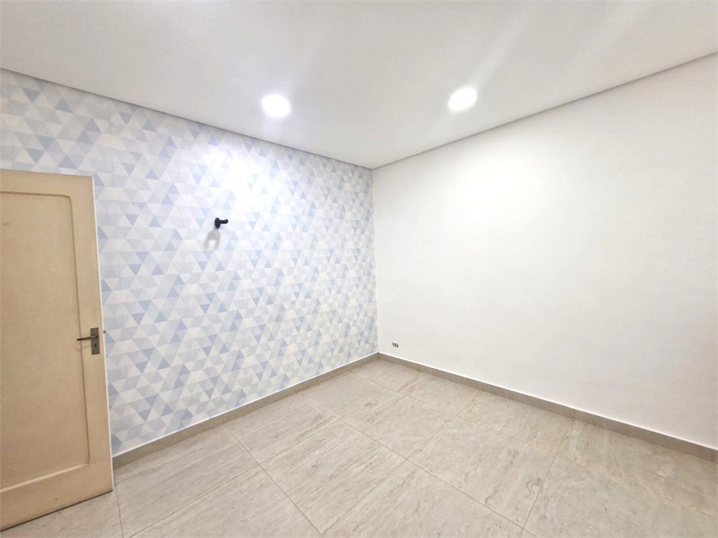 Casa Térrea à venda com 5 quartos em Jardim Petrópolis, São Paulo, SP
