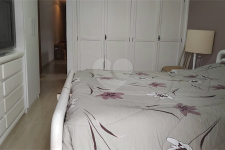 Casa à venda com 4 quartos, sendo 3 suítes,  em Vila Polopoli, São Paulo, SP
