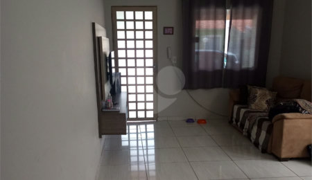 Casa à venda com 2 quartos no condomínio Silvino Manoel dos Santos, Itapetininga - SP