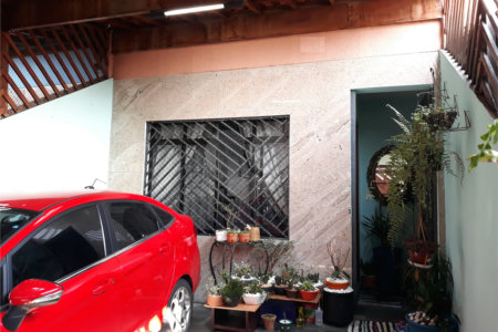 Sobrado à venda com 3 quartos, sendo 1 suíte,  em Jardim Oriental, São Paulo, SP