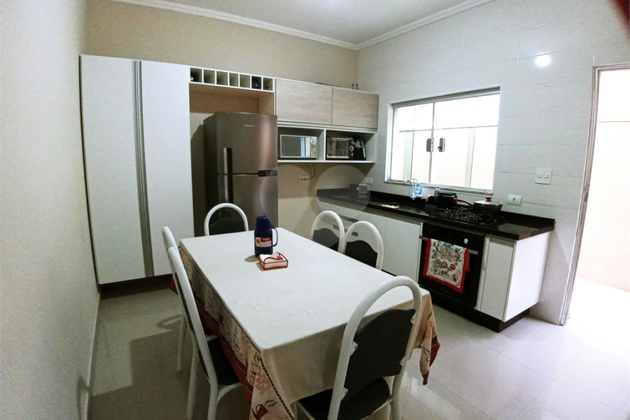 Sobrado à venda com 3 quartos no Brasilândia, São Paulo, SP