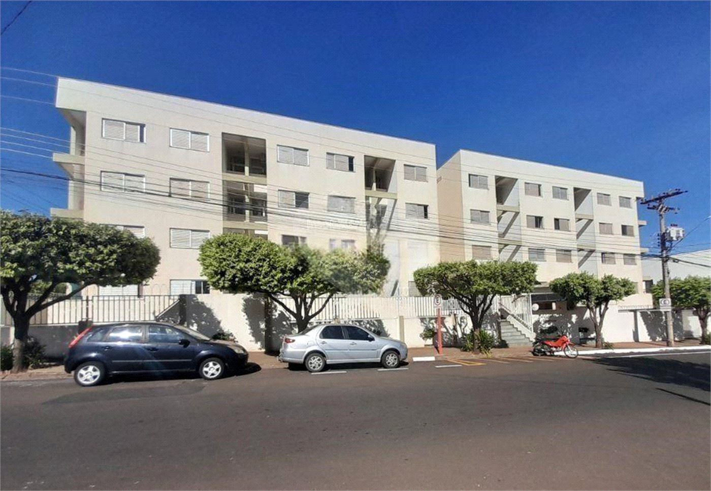 Apartamento à venda com 1 suíte em Jardim das Roseiras, Araraquara, SP