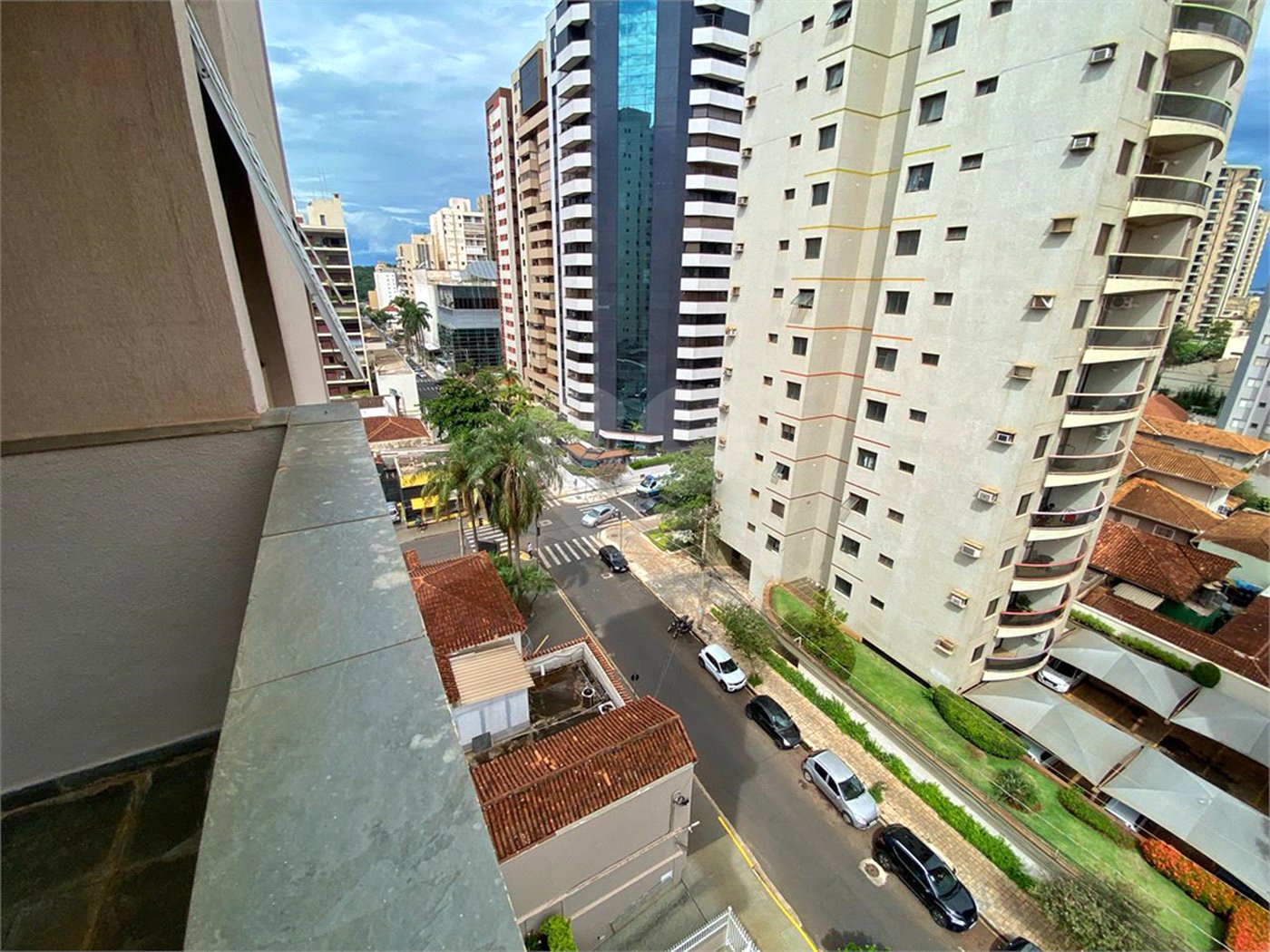 Apartamento à venda com 2 quartos, sendo 1 suíte, no Centro, Ribeirão Preto, SP
