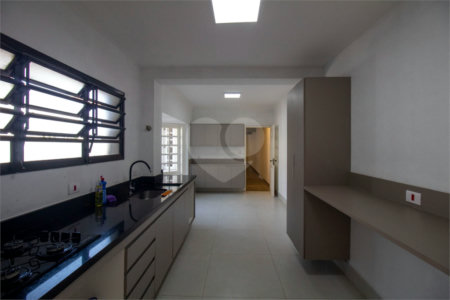 Casa à venda com 3 quartos, sendo 1 suíte, em Brooklin Paulista, São Paulo, SP
