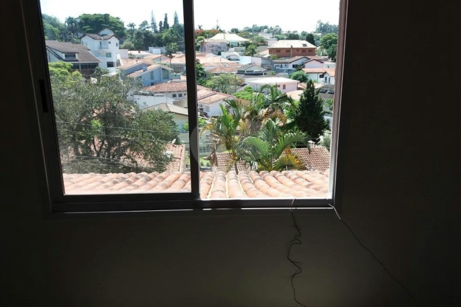 Sobrado à venda com 4 quartos, sendo 1 suíte, em Tremembé, São Paulo, SP