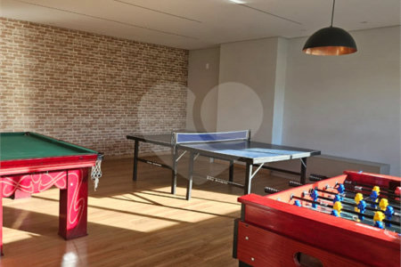 Apartamento à venda com 3 quartos, sendo 1 suíte, no Centro, Poá, SP
